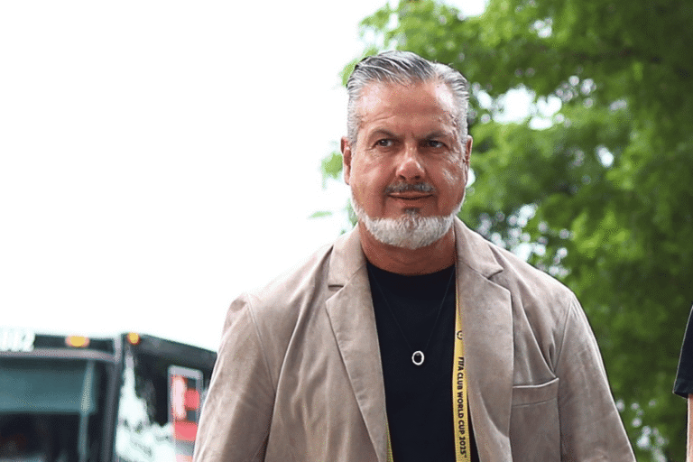 Boto vai continuar como diretor técnico do Flamengo?